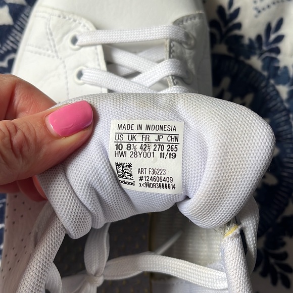 White Stan Smiths - Picture 4 of 4